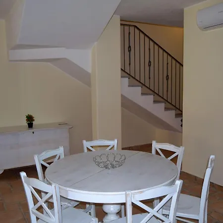 Hébergement de vacances Casa Agora By La Via Del Mare Viaggi E Vacanze